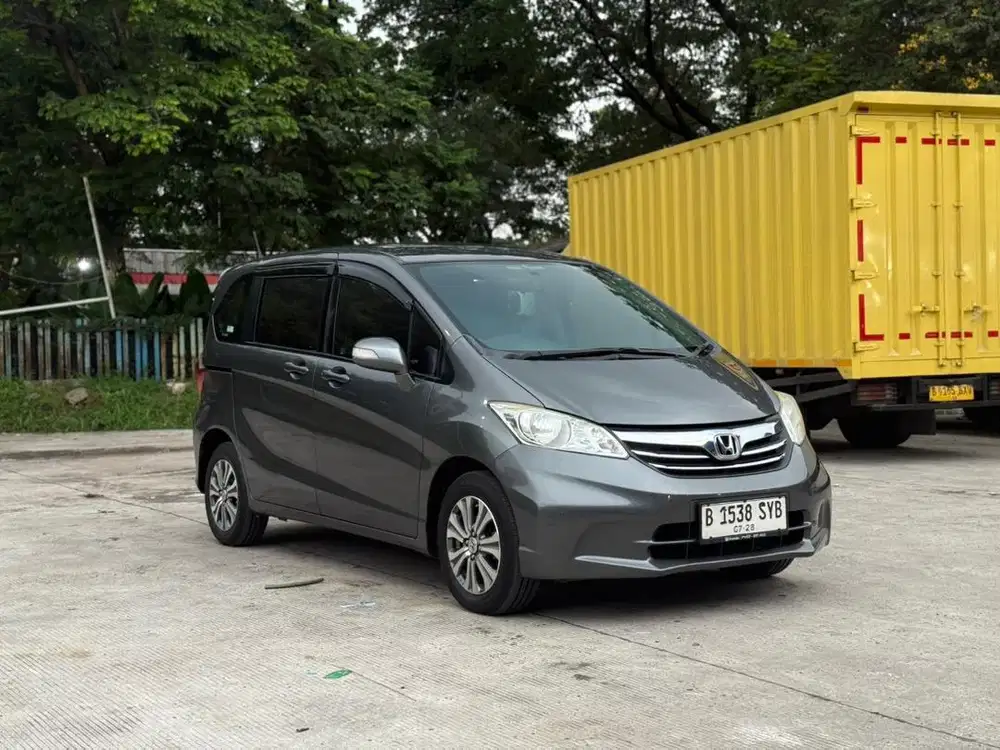 Honda Freed SD 2013