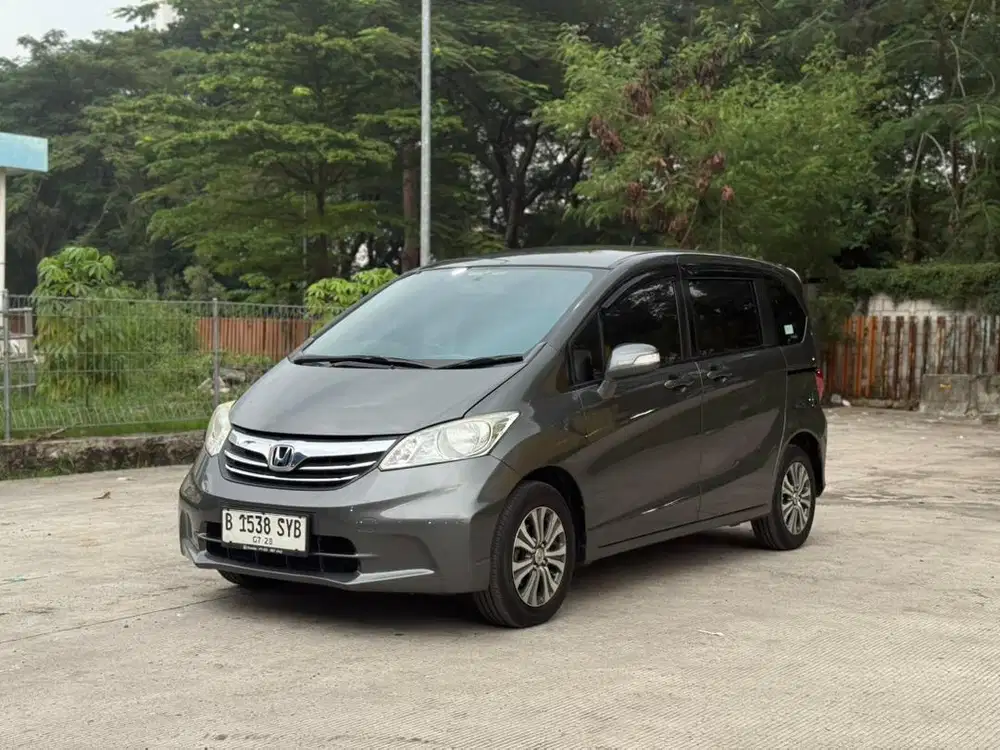 Honda Freed SD 2013