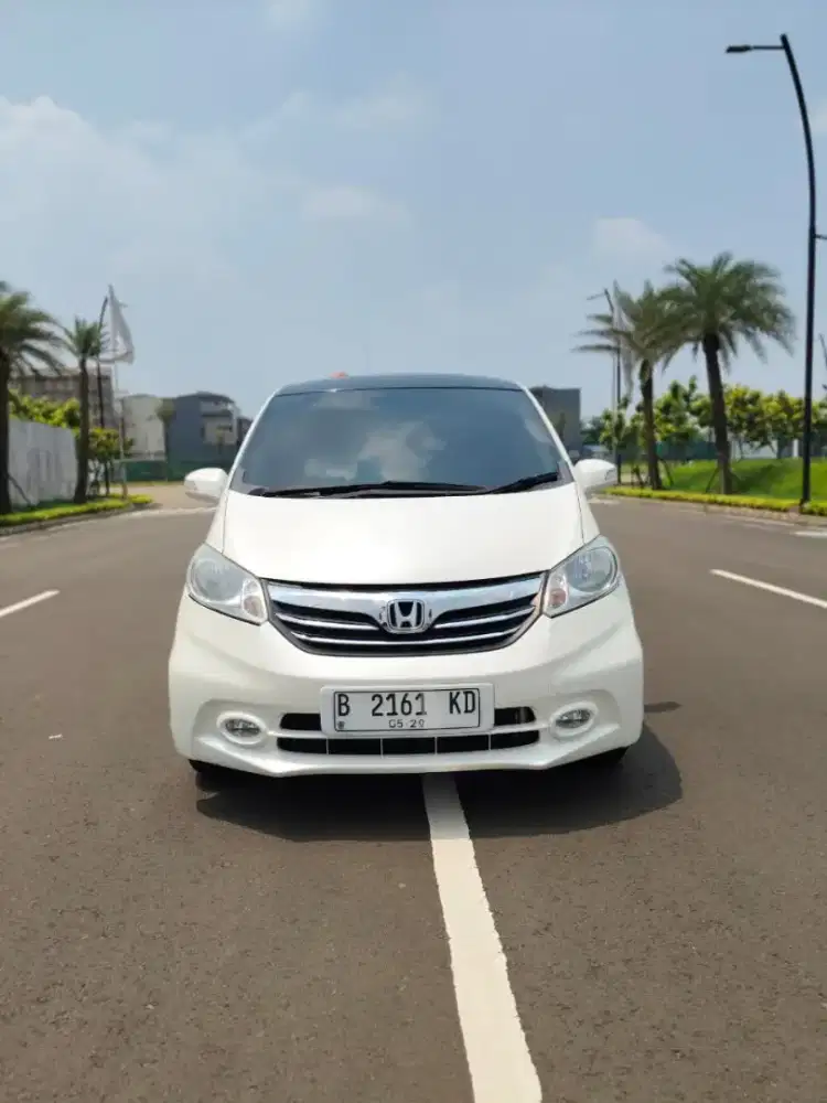 Honda Freed SD 2014 Putih