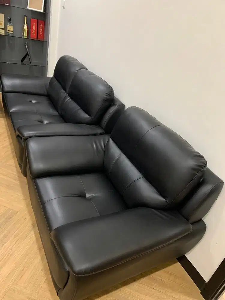 Set sofa pemakaian belum lama
