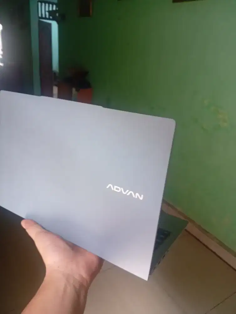 Laptop Advan workmate R5 8/256