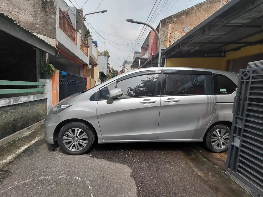 Honda Freed 2013 Bensin