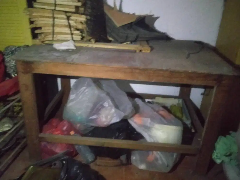 KAYU JATI KUNO : 1 meja jati + 1 rak lemari jati