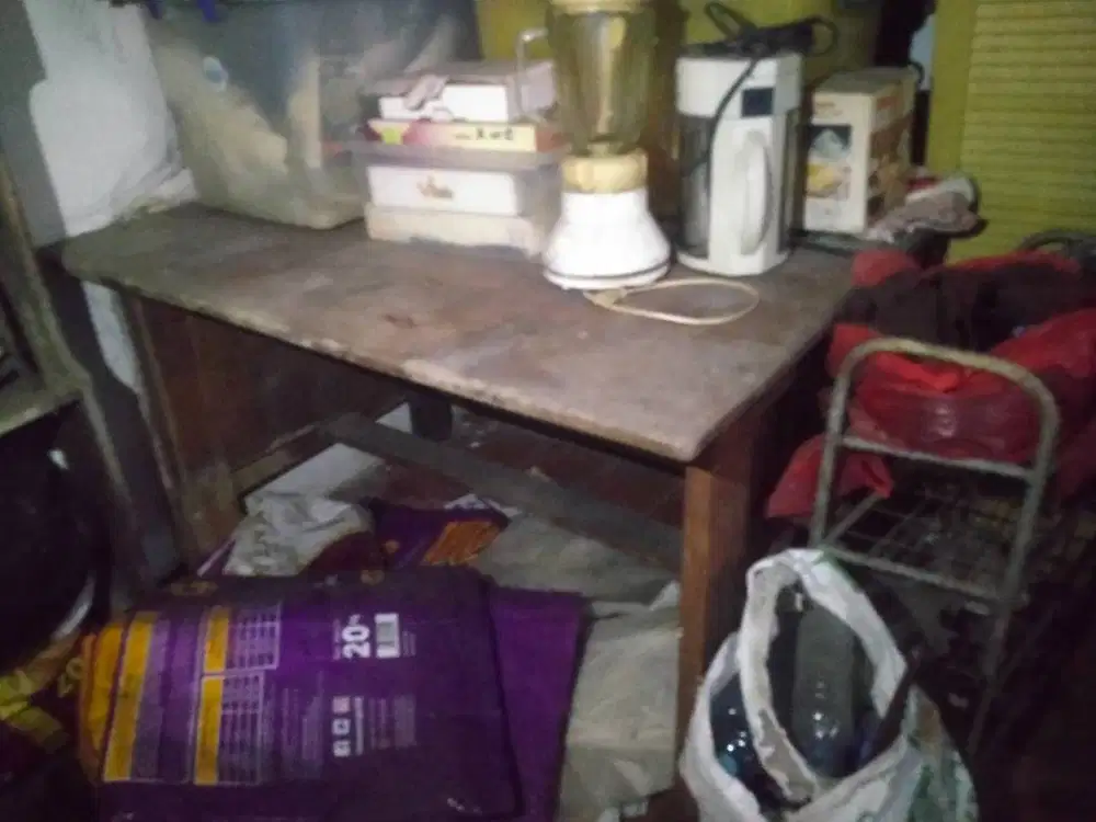 KAYU JATI KUNO : 2 meja makan + 1 Meja kerja + 1 rak lemari