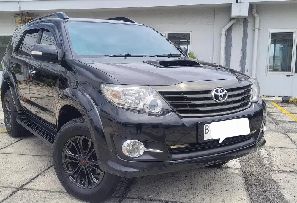 Toyota Fortuner 2.5 G AT [4x2] Diesel AT
nik 2014