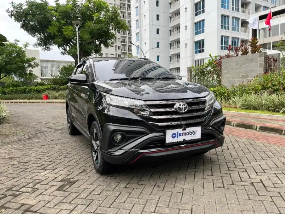 DP 5% Toyota Rush 1.5 S Bensin-AT Hitam CUMHB