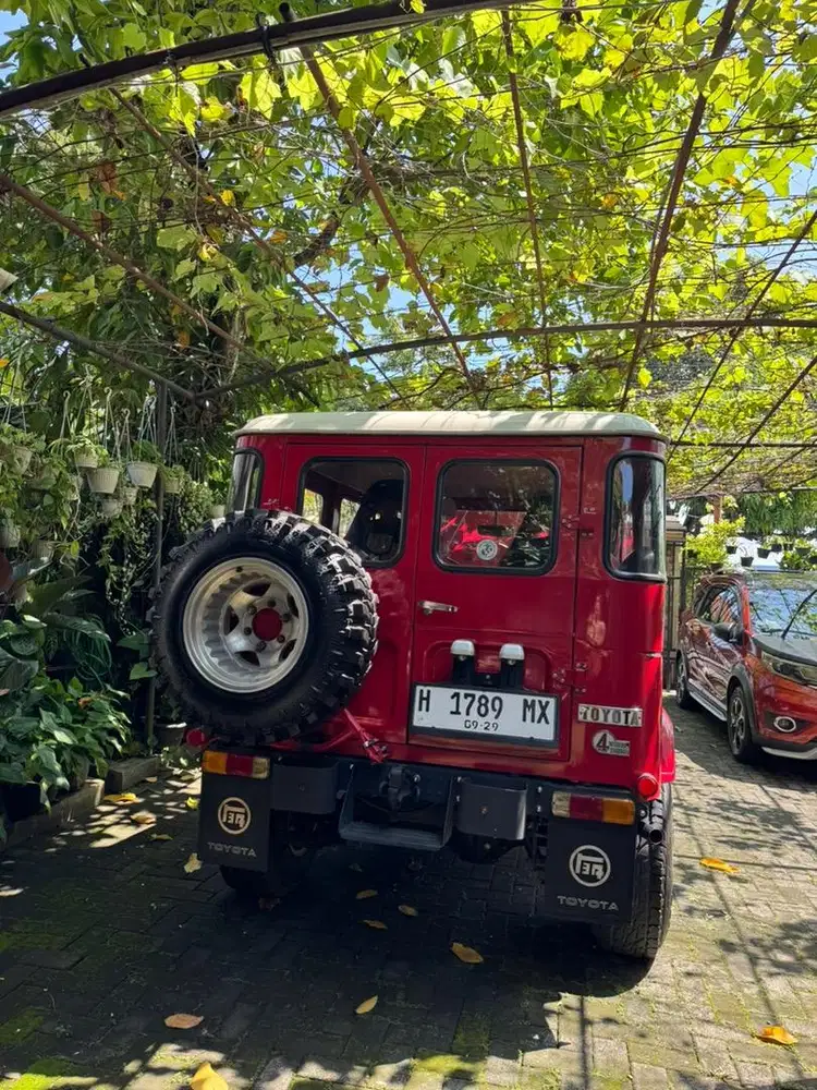 Hartop FJ 40 Tahun 1979