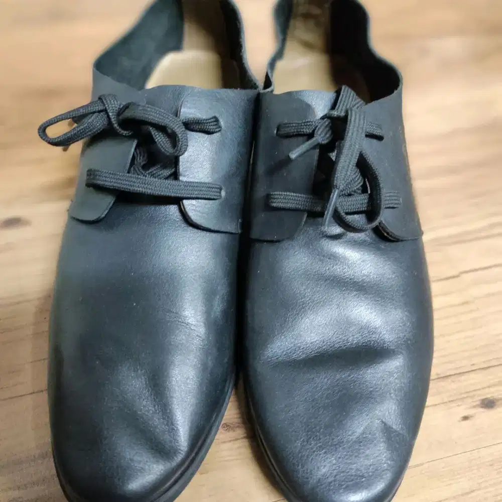 Sepatu Pantofel FLORSHEIMM kondisi istimewa seperti baru size 41uk