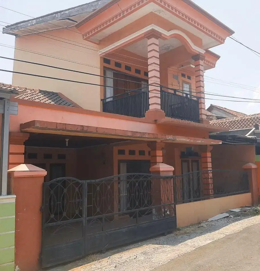 Rumah 2 Lantai SHM Siap Huni Lokasi Strategis Dekat Fasilitas Lengkap