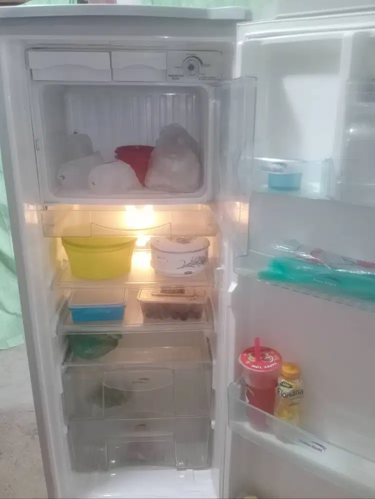 Kulkas 1 pintu NATIONAL Jumbo.(diantar dalam kota Padang saja)