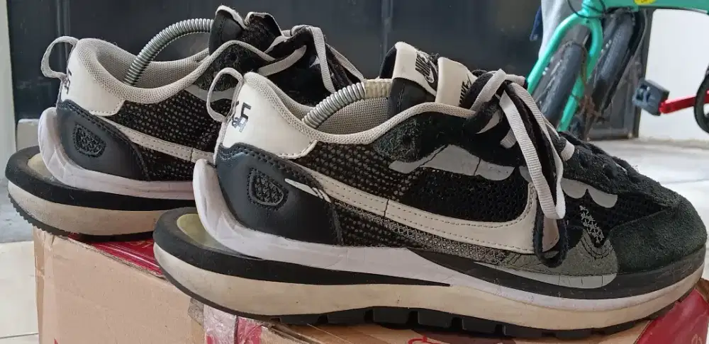 Sepatu NIKE SACAI