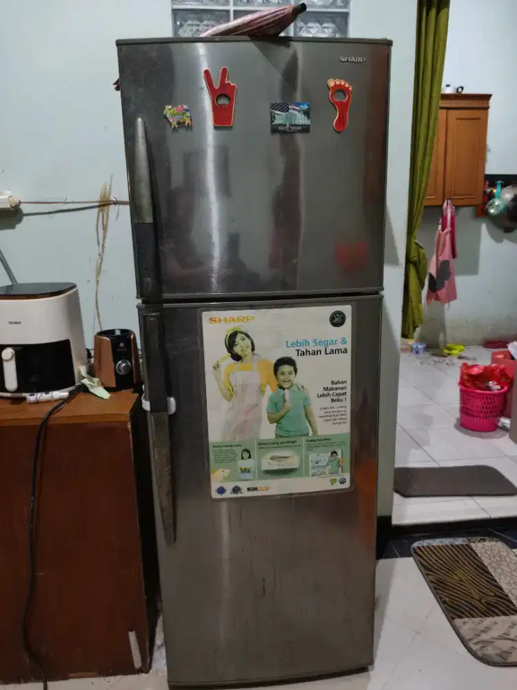 JUAL CEPET! kulkas Sharp 2 pintu