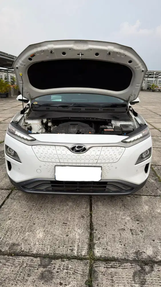 Hyundai Kona EV Signature long range 2020 warna putih