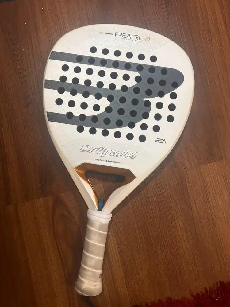 Di jual Raket Padel merk Bullpadel Pearl
