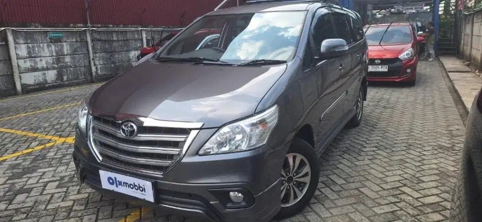 Toyota Kijang Innova 2.0 G Luxury Bensin-AT 2015