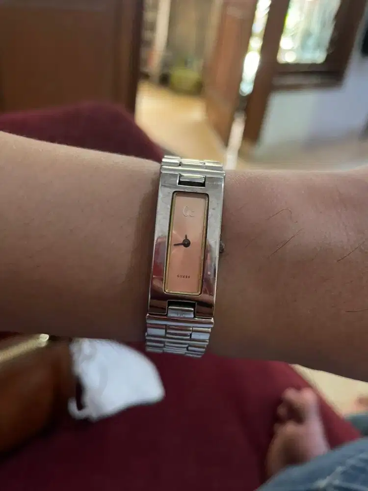 Mau jual jam tanga gues masi bagus tapi ga ad Box nya