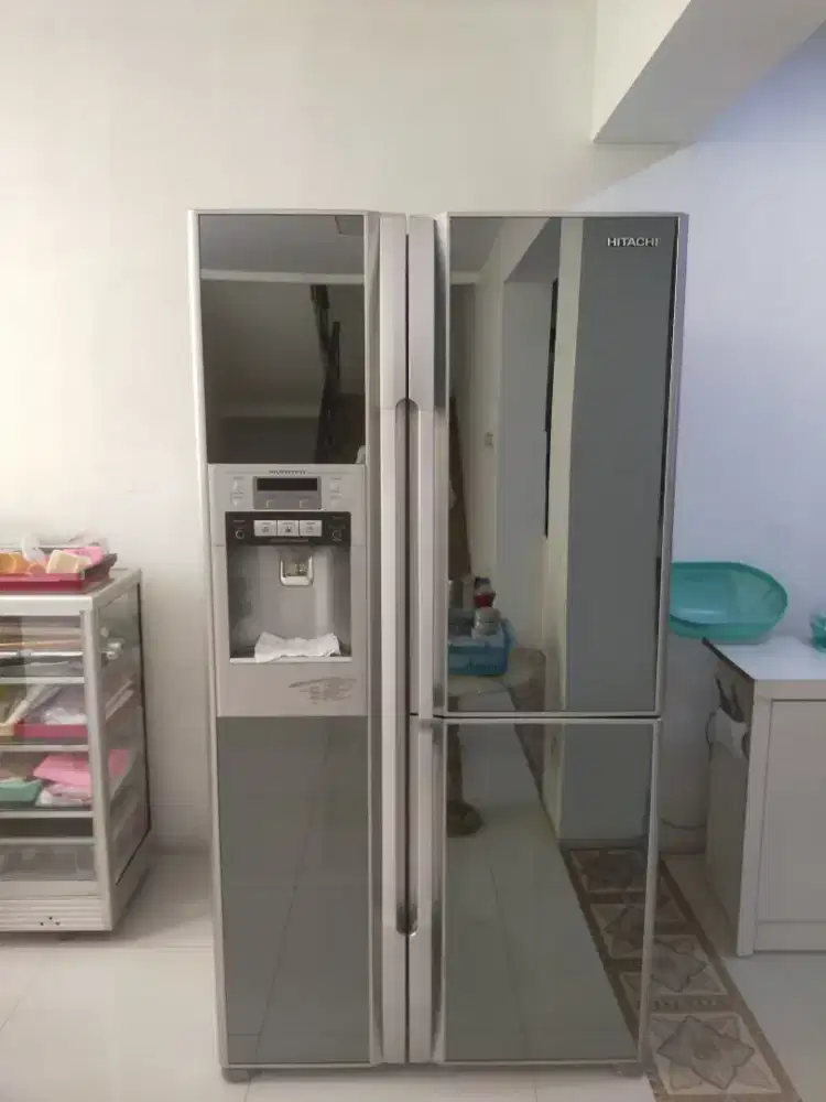 Kulkas hitachi 2 side