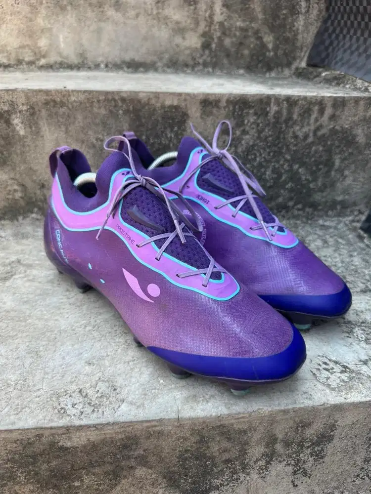 Sepatu Bola Concave Jlingz Prostrike size 44