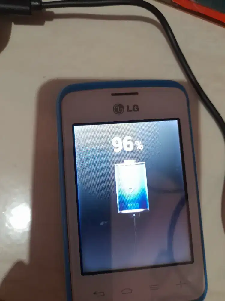 Jual Hp merk LG. Semi android  .Tas krin. .masih Bagus