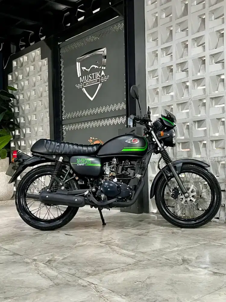 Kawasaki W175 2021 pmk 2022. Plat W Darjo. DANNY Mustika Motor Sulfat
