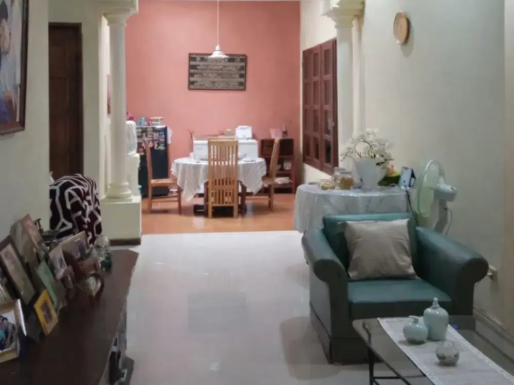 Rumah lama layak huni + tempat usaha, di Jakarta Pusat: Percetakan Negara, Salemba, Senen