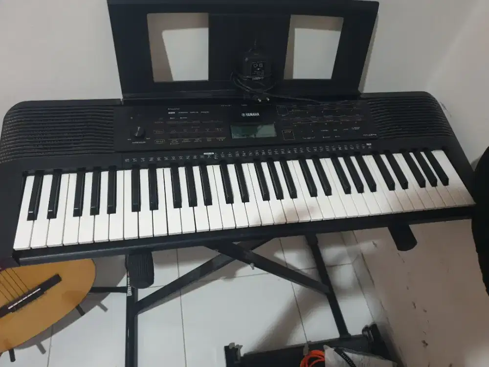 Keyboard Yamaha PSR E273