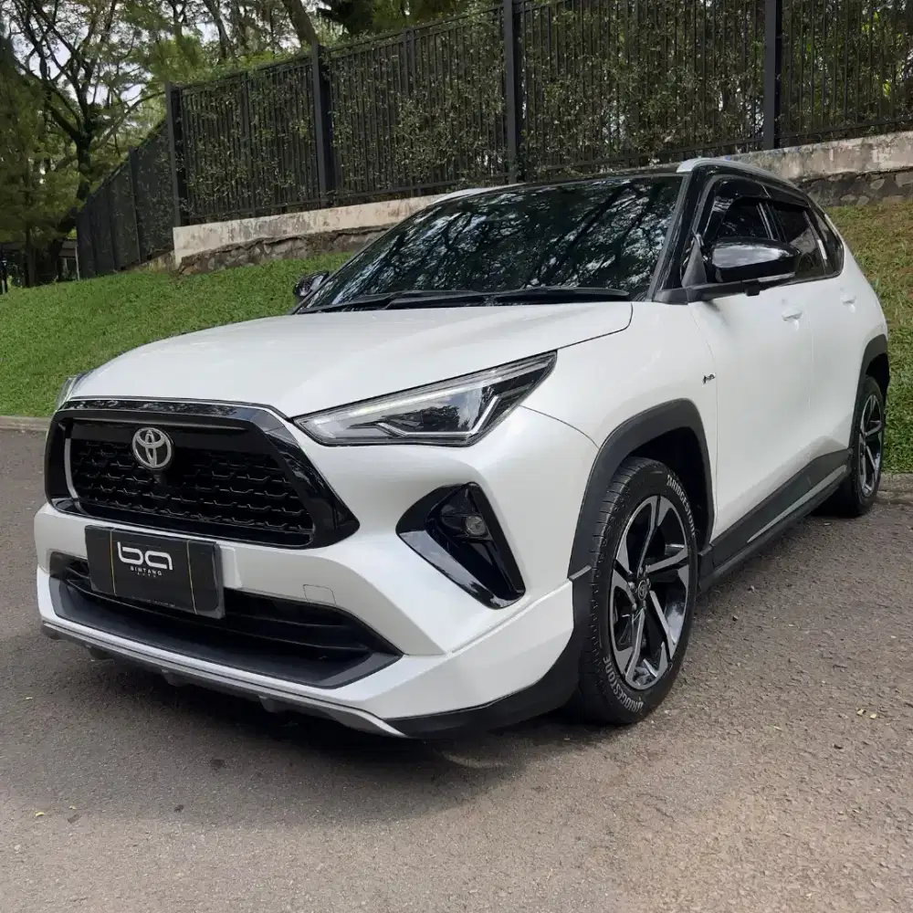 Toyota Yaris 1.5 S GR Hybrid TSS Two Tone Thn 2023