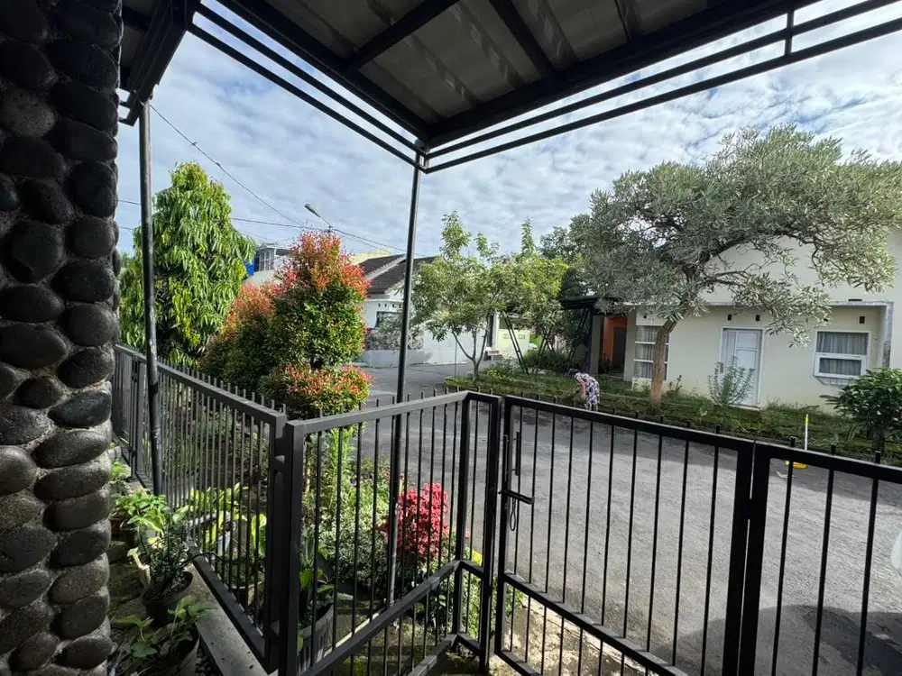 DIJUAL RUMAH 6KT-4KM POSISI HOOK