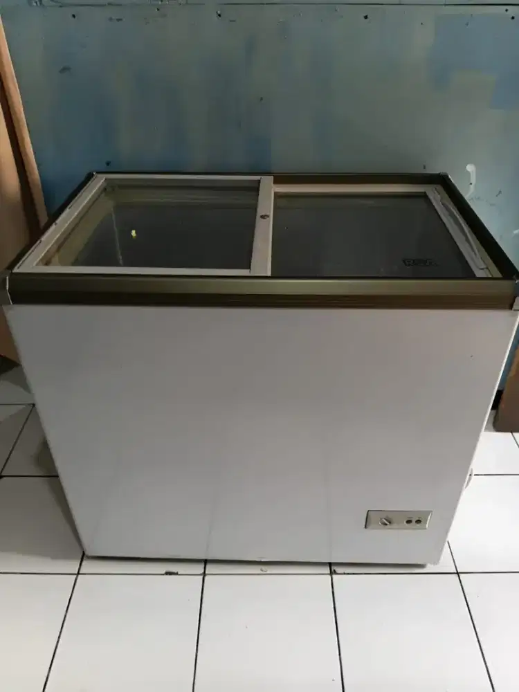 Freezer RSA 200L