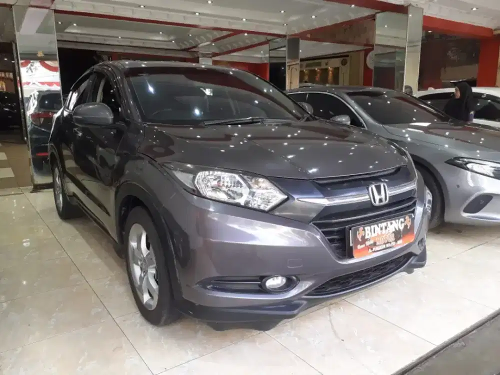 HONDA HRV E CVT AT 2017 GREY / MODEL THN 2018 [BINTANG MOTOR]