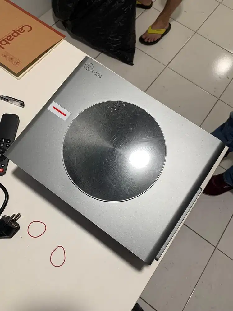 Projector kondisi mulus jarang pakai