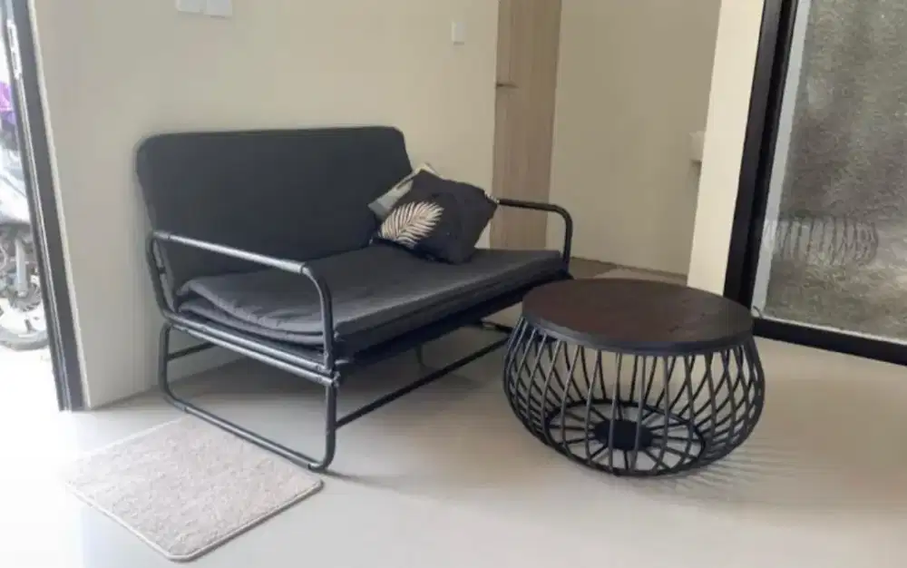 Rak kasur menjadi kursi merk Ikea