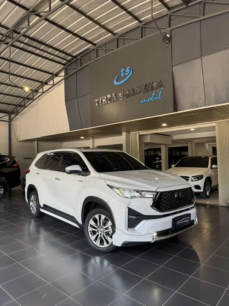 Toyota Innova Zenix 2.0 Q Hybrid Modellista 2023 HV CVT TSS