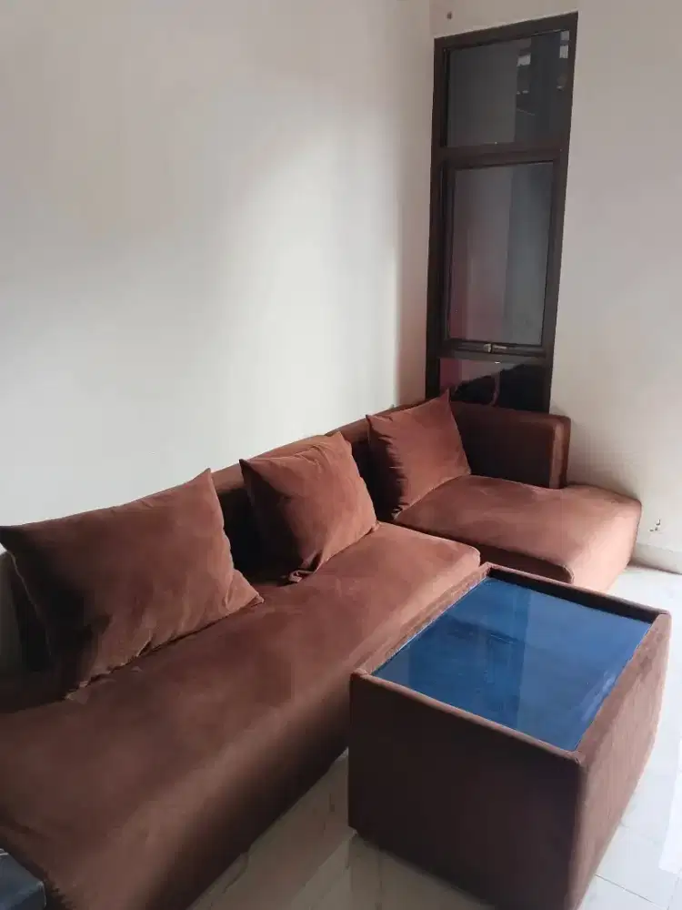 SOFA CUSTOM BAHAN BLUDRU