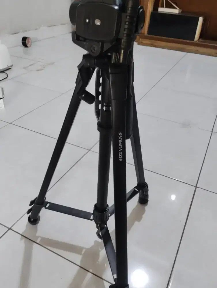 Tripod Somita 3520