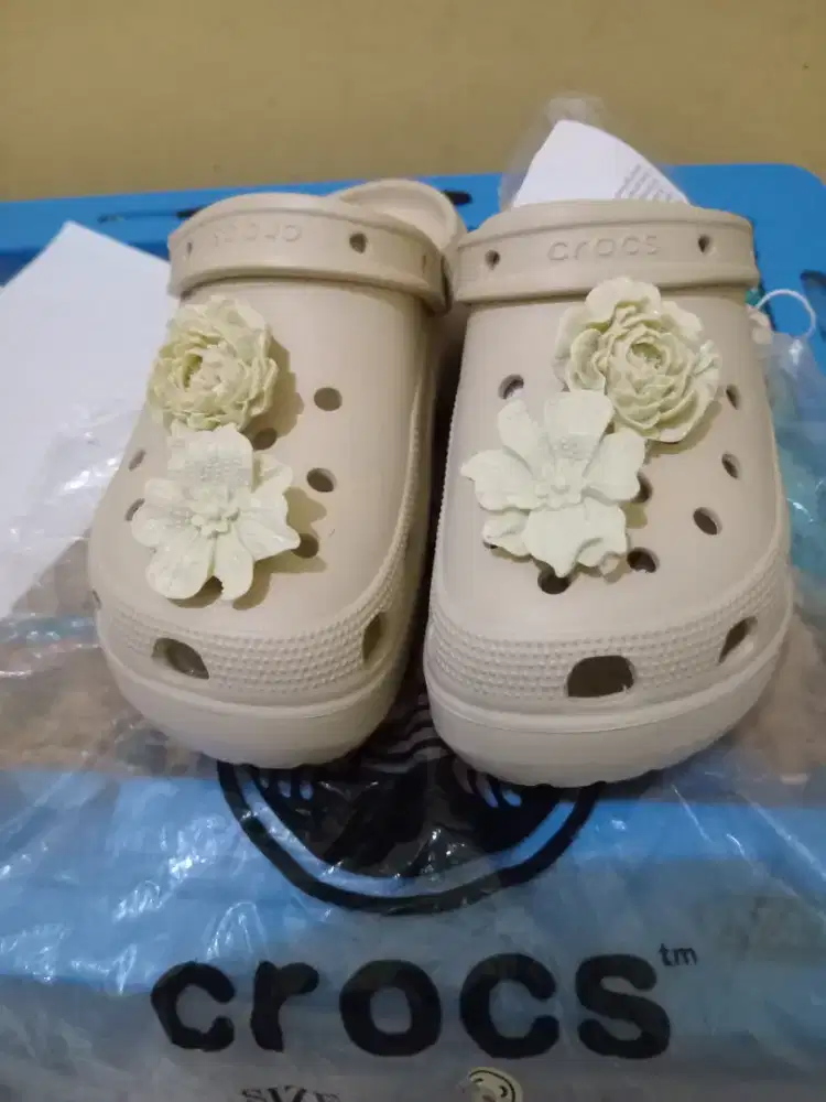 Sendal Crocs ori , siapa cepat saja8
