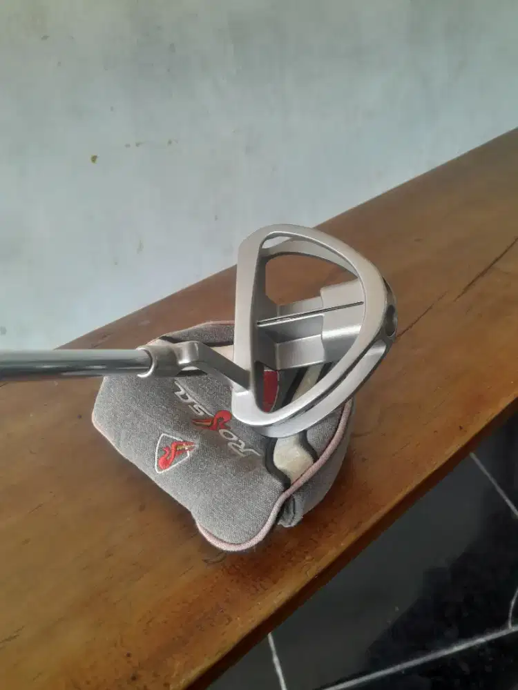 Jual stik golf masih mulus layak pakai