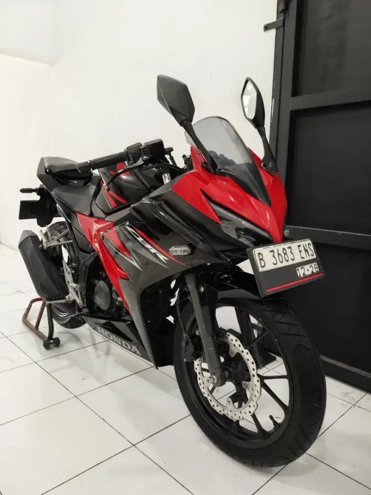 HONDA CBR 150 THN 2018 FUUL ORISINIL