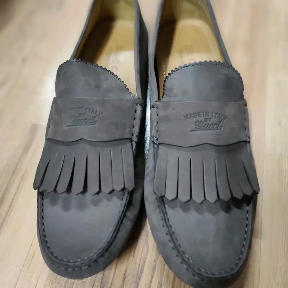 GUCCI nubuck Italia original Size 41 kondisi 99%