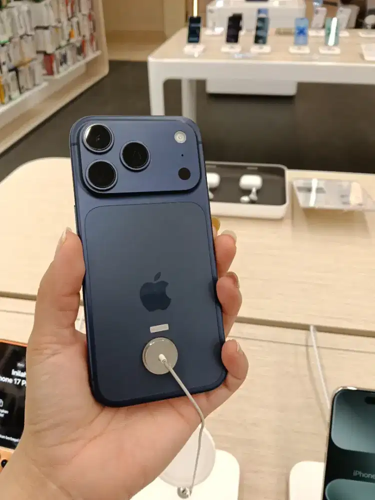 Iphone 17pro deepblue 256gb, cicilan hanya dengan KTP
