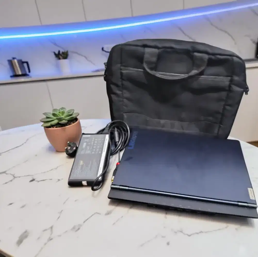 Laptop LENOVO LEGION LANDER SSD 512Gb NVIDIA RTX 2060 Vram 6Gb