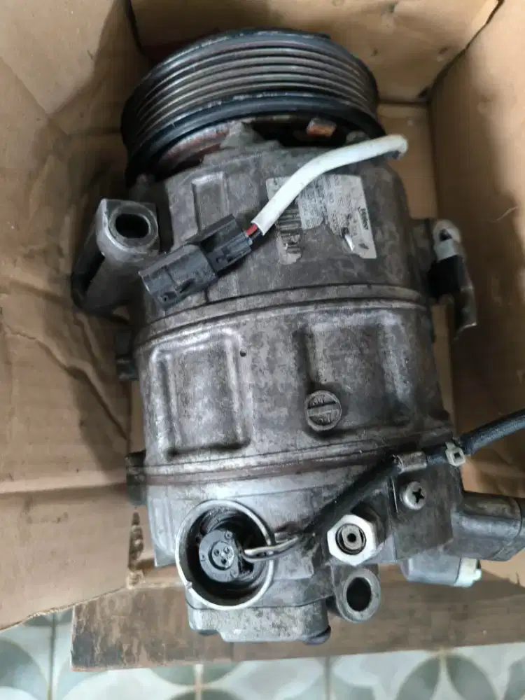 Kompresor copotan Nissan Serena c26