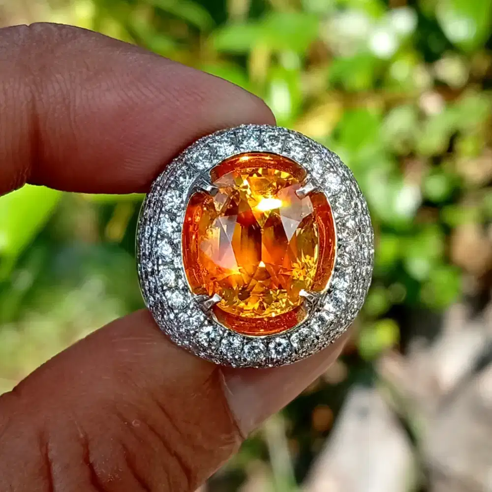 Natural Yellow Sapphire Sri Lanka 10.07 ct memo Login ring GD