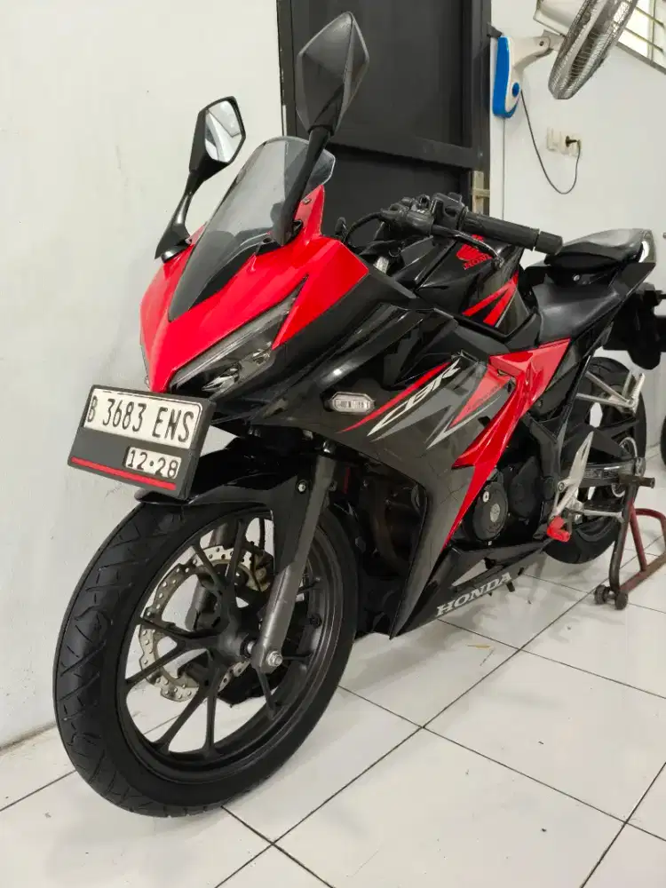HONDA CBR 150 THN 2018 FUUL ORISINIL