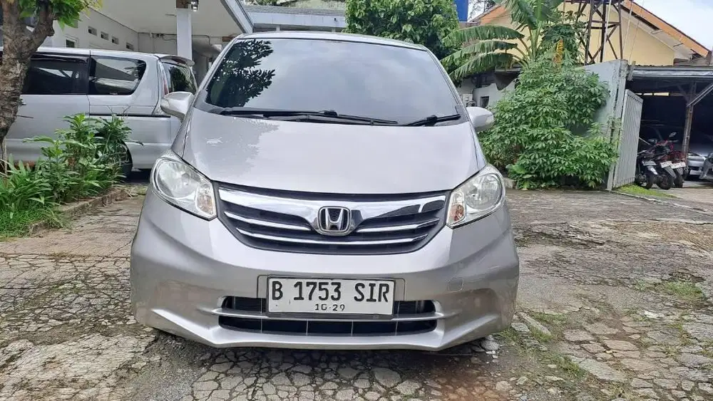HONDA FREED AC DOUBLE BLOWER PINTU OTOMATIS 2014 ISTIMEWA BERGARANSI