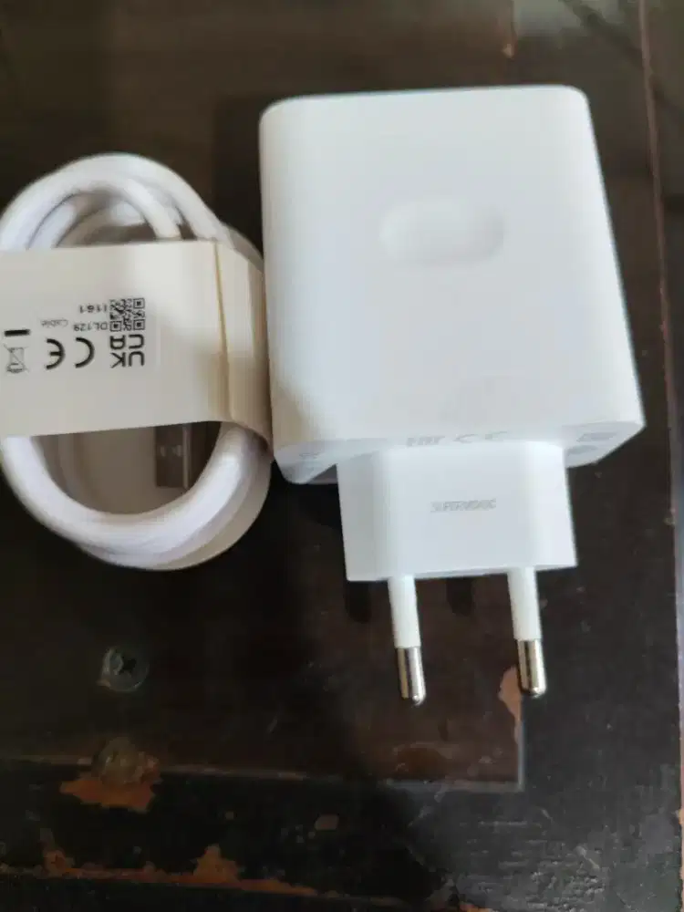 Baru charger HP Oppo 67Watt original bawaan..