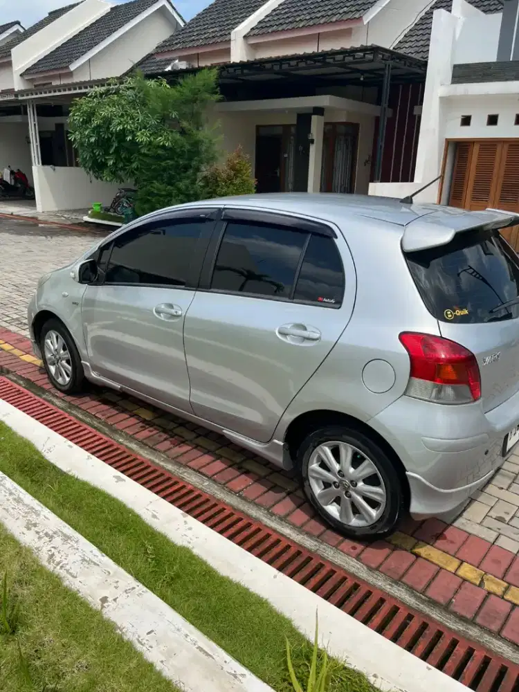 Dijual Mobil Kesayangan Yaris Type E 2011