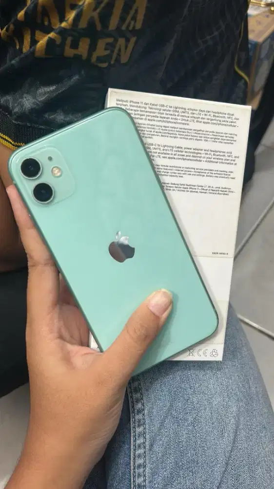 iPhone 11 128gb ibox