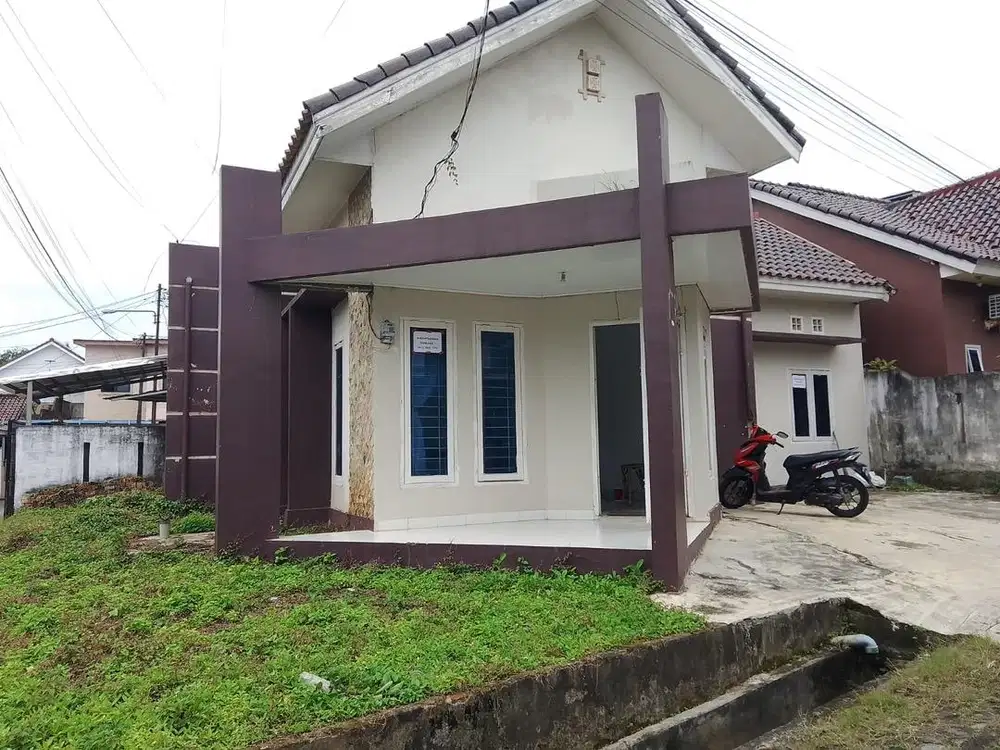 Disewakan Rumah Strategis