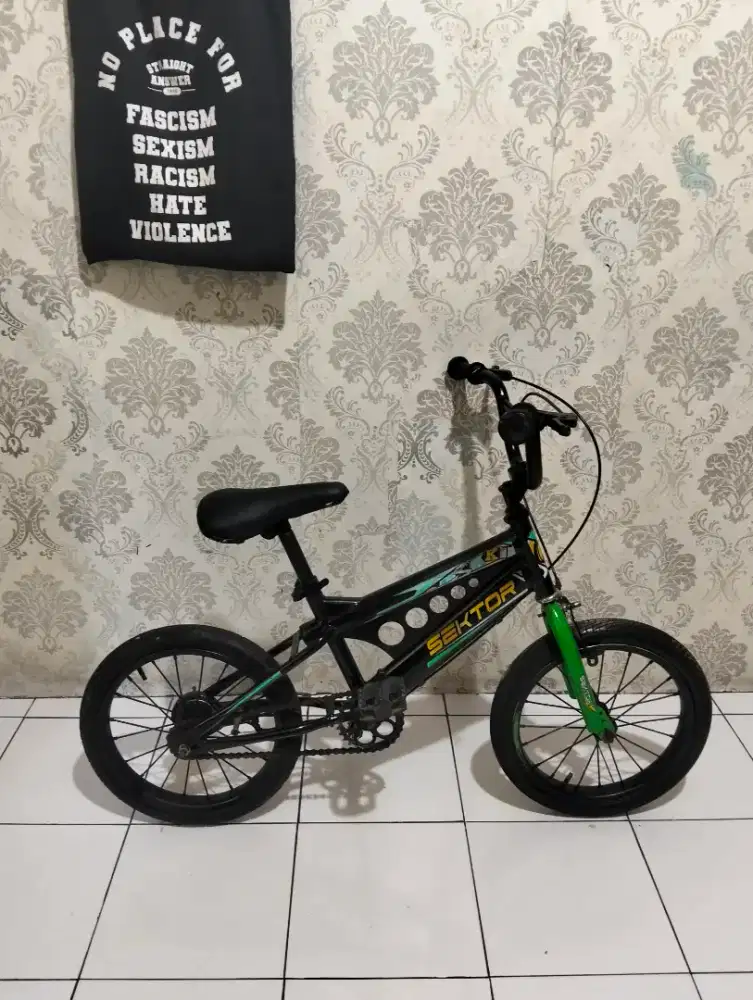 sepeda anak ukuran 16 untuk umur 4-7 tahun